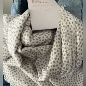 Lauren Conrad scarf